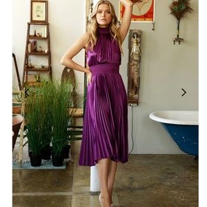 Do+Be Pleated Midi Dress large NWT